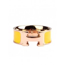 Pierścionek Hermes Enamel Clic H ze złota żółtego 18-karatowego z żółtym