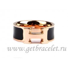 Pierścionek Hermes Enamel Clic H z 18-karatowego różowego złota z czarnym wykończeniem