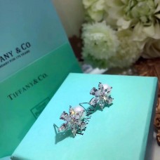 Kolczyki Tiffany Victoria z kwiatowymi kamieniami szlachetnymi i perłami, biżuteria damska