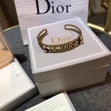 Bransoletka mankietowa Morden Christian Dior JADIOR z motywem białej perły i antycznym mosiądzem, biżuteria damska