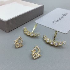Kolczyki Dior Mimirose z logo i motywem liter w żółtym złocie z diamentami