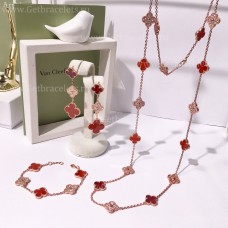 Van Cleef Arpels Alhambra z diamentami i karneolem