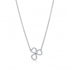 Naszyjnik z zawieszką z diamentami w kształcie koniczyny trójlistnej z papieru Tiffany Co.