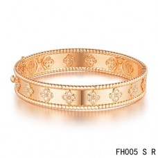 Bransoletka Van Cleef Arpels Perlee Clover z różowego złota z diamentami – model mały