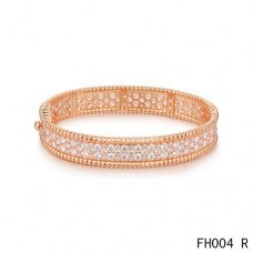 Bransoletka Van Cleef Arpels Perlee z diamentami w różowym złocie – model średni