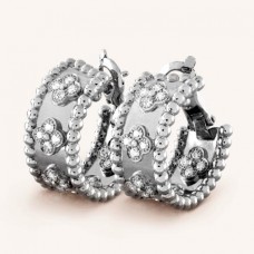 Kolczyki koła Van Cleef Arpels Perlee Clovers z białego złota z diamentami