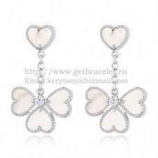 Kolczyki Van Cleef Arpels Sweet Alhambra Effeuillage z białego złota z białą masą perłową