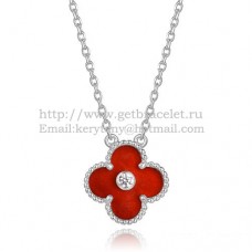 Wisiorek Van Cleef Arpels Alhambra z białego złota z karneolem i masą perłową, okrągłymi diamentami