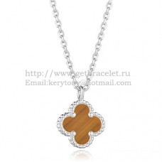 Wisiorek Van Cleef Arpels Sweet Alhambra z białego złota z tygrysim okiem i masą perłową o średnicy 9 mm