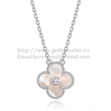 Wisiorek Van Cleef Arpels Alhambra z białego złota z białymi okrągłymi diamentami z masy perłowej