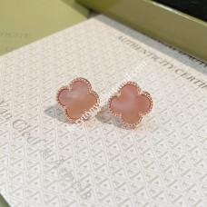 Kolczyki Van Cleef Arpels Alhambra z różowego złota z różową imitacją masy perłowej